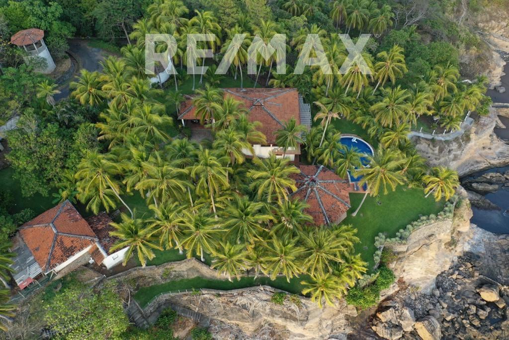 RE/MAX real estate, El Salvador, El Zonte, Land in Risco Playa el Zonte